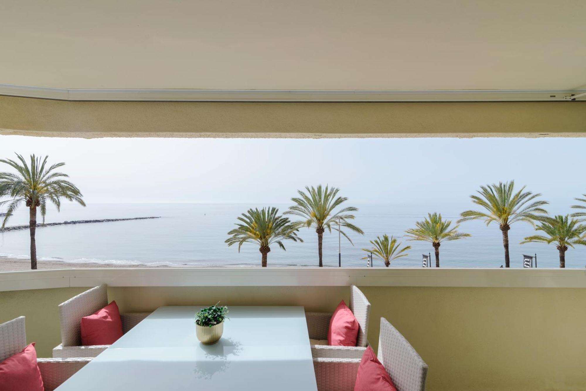 Sea Front Apartment In Marbella Center 외부 사진